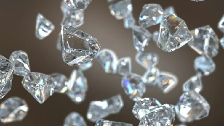 Nanodiamonds Can Be Activated as Photocatalysts with Sunlight