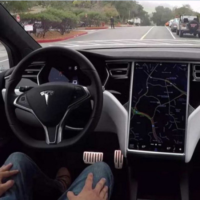 Tesla Inks Deal With Samsung to Develop New Nano Chip for Autonomous Cars