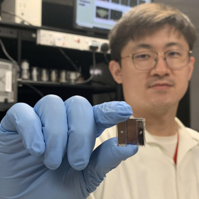 NTU Singapore Scientists Create Device That Uses ‘Light Tweezers’ to Trap and Move Viruses