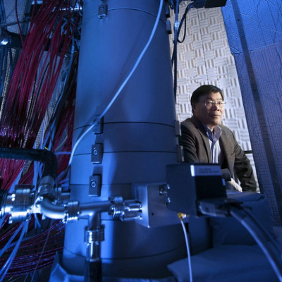 UCI Scientists Observe Effects of Heat in Materials with Atomic Resolution