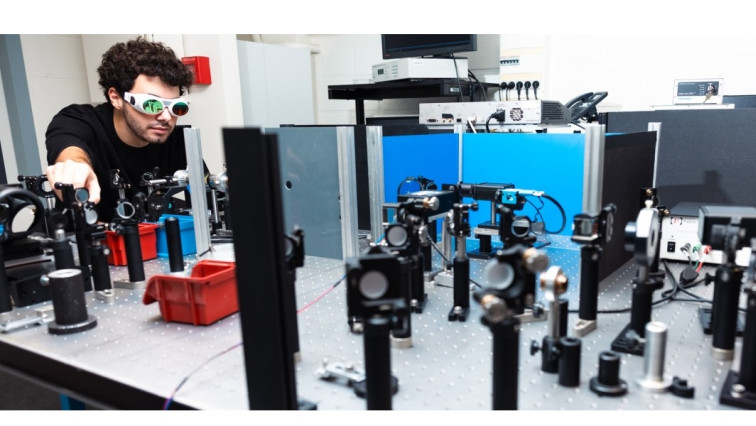 An Optical Platform for Fabricating and Studying Nanostructures