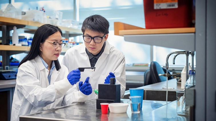 How Much Microplastic Are You Drinking? New UBC Tool Can Tell You in Minutes