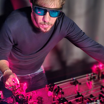 Nanophysics: Molecules as Switches for Sustainable Light-driven Technologies