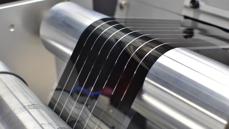 MIT-Linked Startup Develops Peel-and-Stick Solar Films for Walls and Roofs