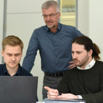 Faster Charging Thanks to Invisible Mini-vortices