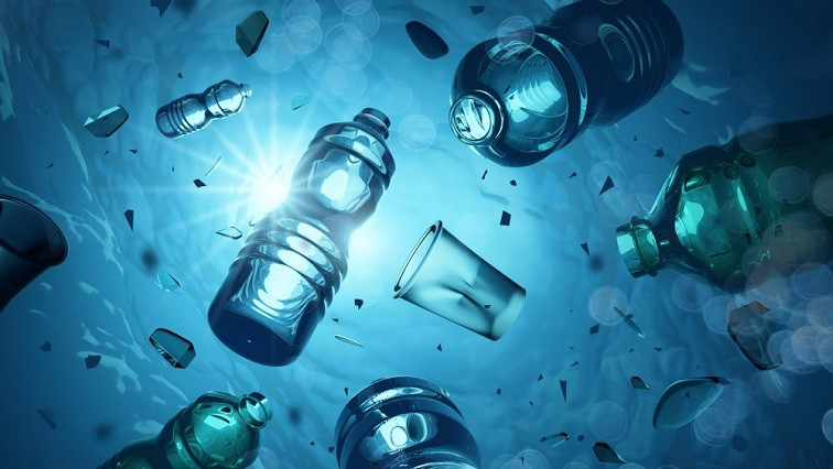 Tiny Fish-shaped Robot 'Swims' Around Picking Up Microplastics