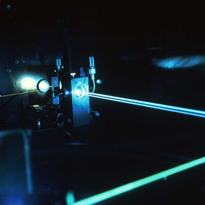 Graphene Beam Splitter Gives Electron Quantum Optics a Boost