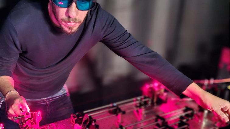 Nanophysics: Molecules as Switches for Sustainable Light-driven Technologies