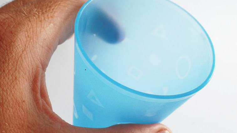 Nylon Cooking Bags, Plastic-Lined Cups Can Release Nanoparticles into Liquids