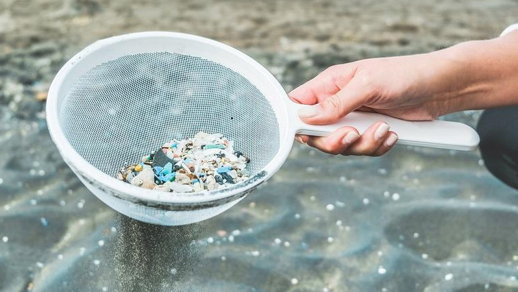 The Future of Removing Microplastics from Water with Nanotubes