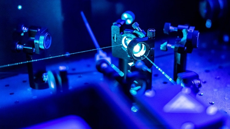 New Blue Light Technique Could Enable Advances in Understanding Nanoscale Technologies