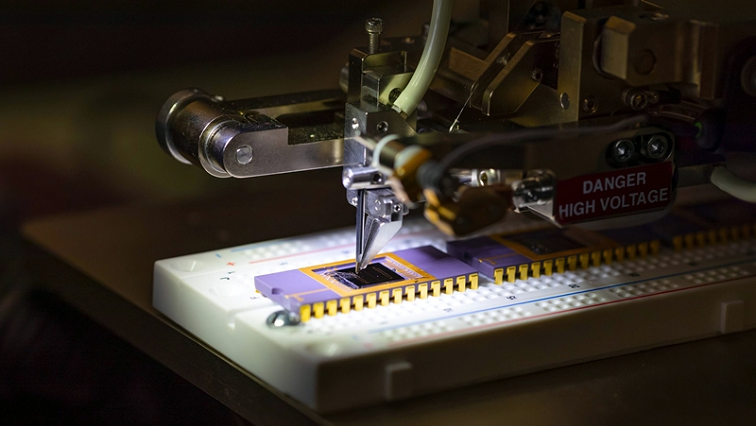 First Graphene-based Solar Cells Used to Power Temperature Sensors