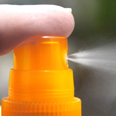 No Nanoparticle Risks to Humans Found In Field Tests of Spray Sunscreens