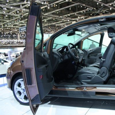 Benefits of Nanobionic in Automotive Interiors