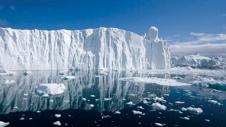 Unravelling the Fascinating Behavior of Water and Ice in Extreme Conditions