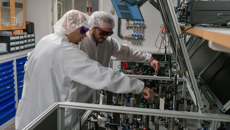 Reshaping Gold Leads to New Electronic and Optical Properties