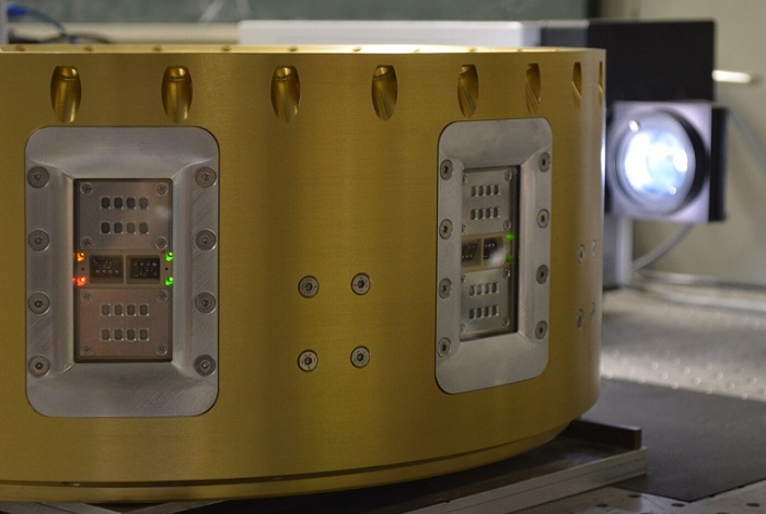 A close-up of the experiment 'Organic and Hybrid Solar Cells In Space' (OHSCIS) in a laboratory test environment